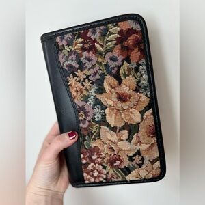Day-Timer Vintage 1998 Floral Embroidered Zip Planner Calendar Organizer 🗓️